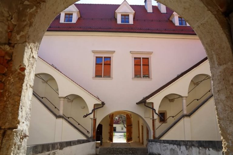 Grad Negova Grad Negova