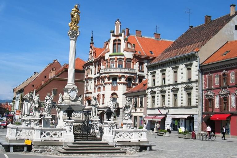 Kužno znamenje na Glavnem trgu Maribor
