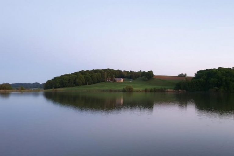 Ribnik, Jezero Savci Ribnik, Jezero Savci