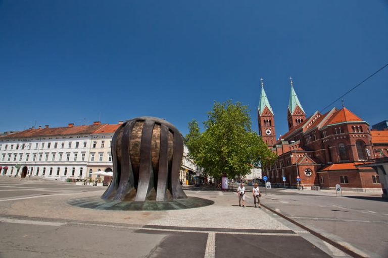 Spomenik NOB Trg Svobode Maribor