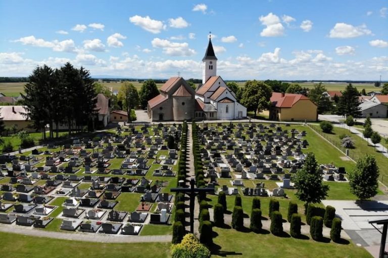 Cerkev Marijinega vnebovzetja Turnišče Cerkev Marijinega vnebovzetja Turnišče