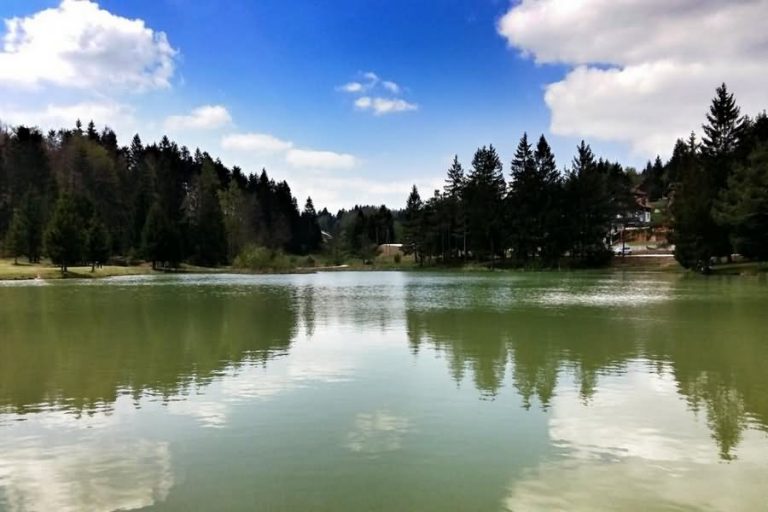 Bloško jezero Bloško jezero