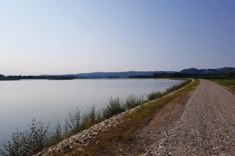Brežiško jezero