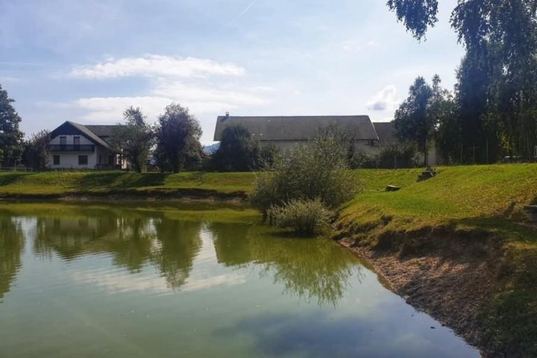 Jezero v Velikem Podlogu