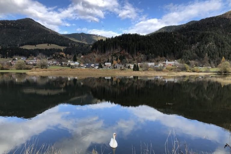 Presihajoče jezero Ledine