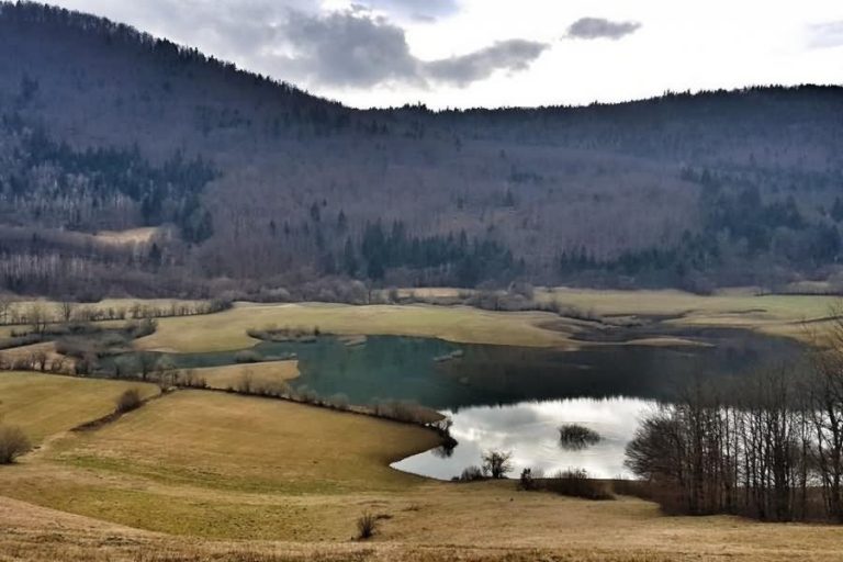 Presihajoče jezero Ponikve Presihajoče jezero Ponikve
