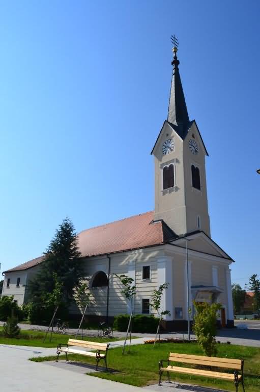 Cerkev Sv. Janeza Krstnika Starše