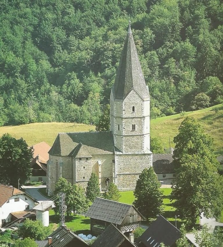 Cerkev Marije Snežne na Svetini Štore